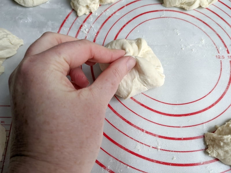 sourdough dinner rolls