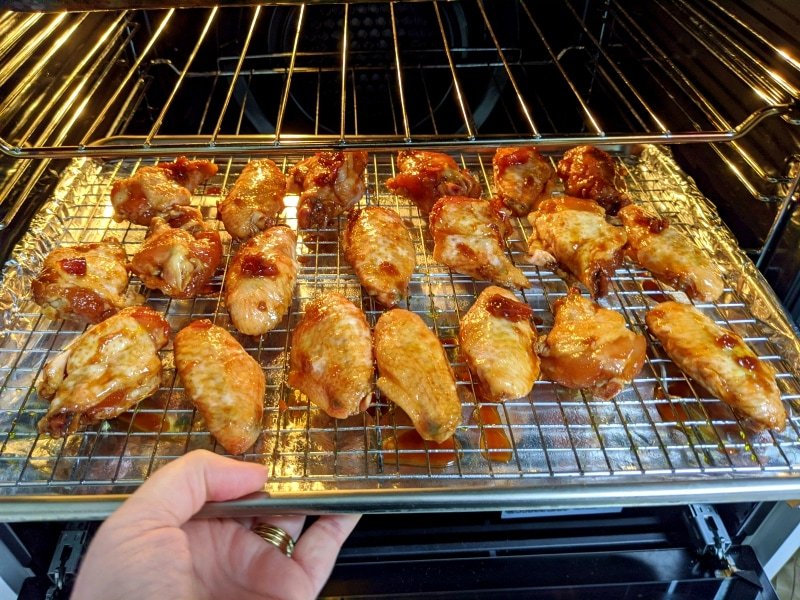 cooking marinated chicken wings in the oven