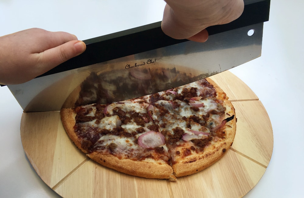 best type of pizza cutter to use